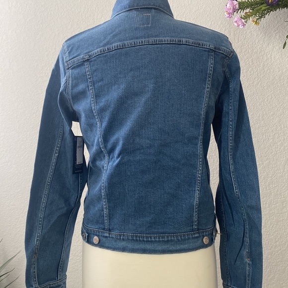 Gap Denim Jean Jacket. NWT - Picture 3 of 11